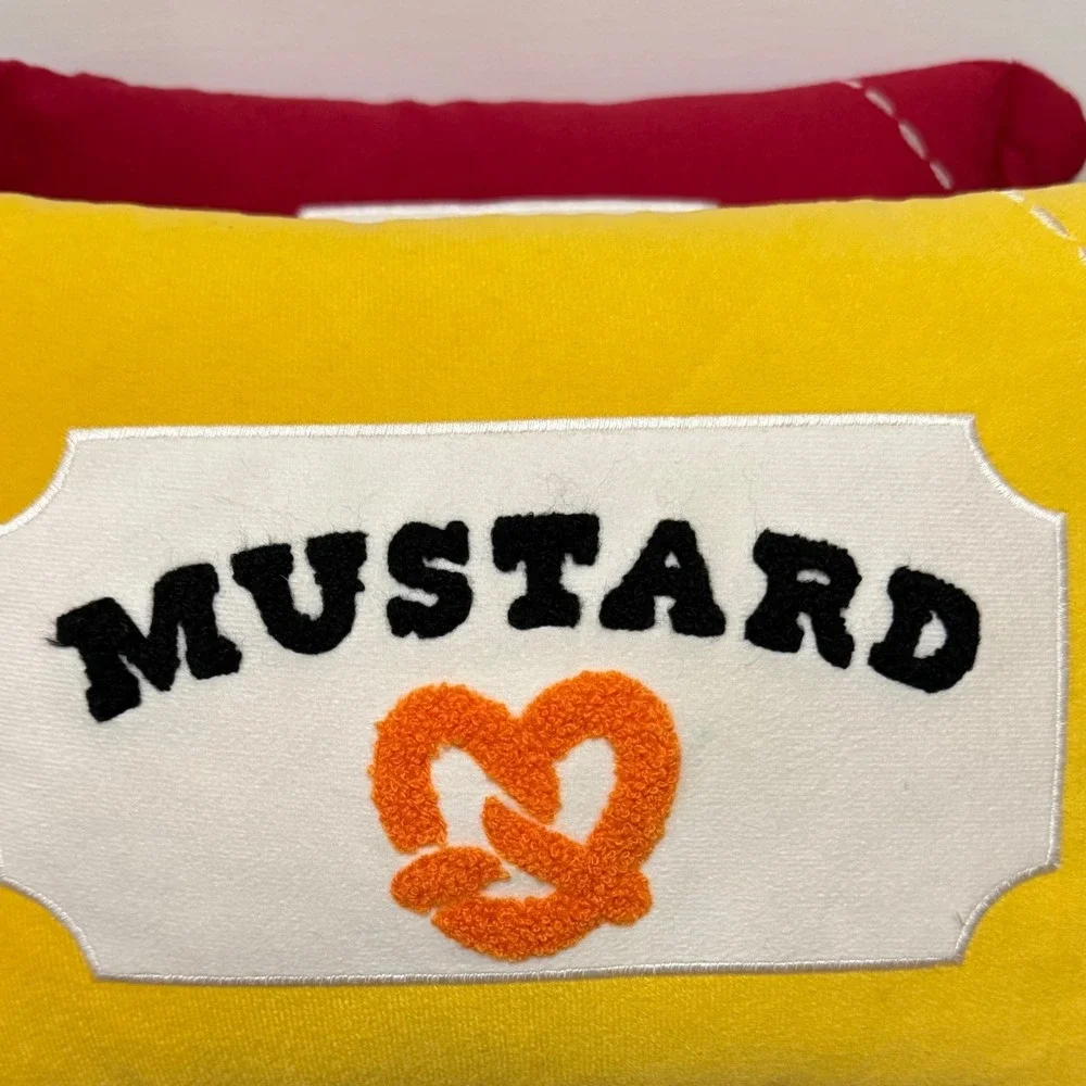 Ketchup & Mustard Pillow Set‎